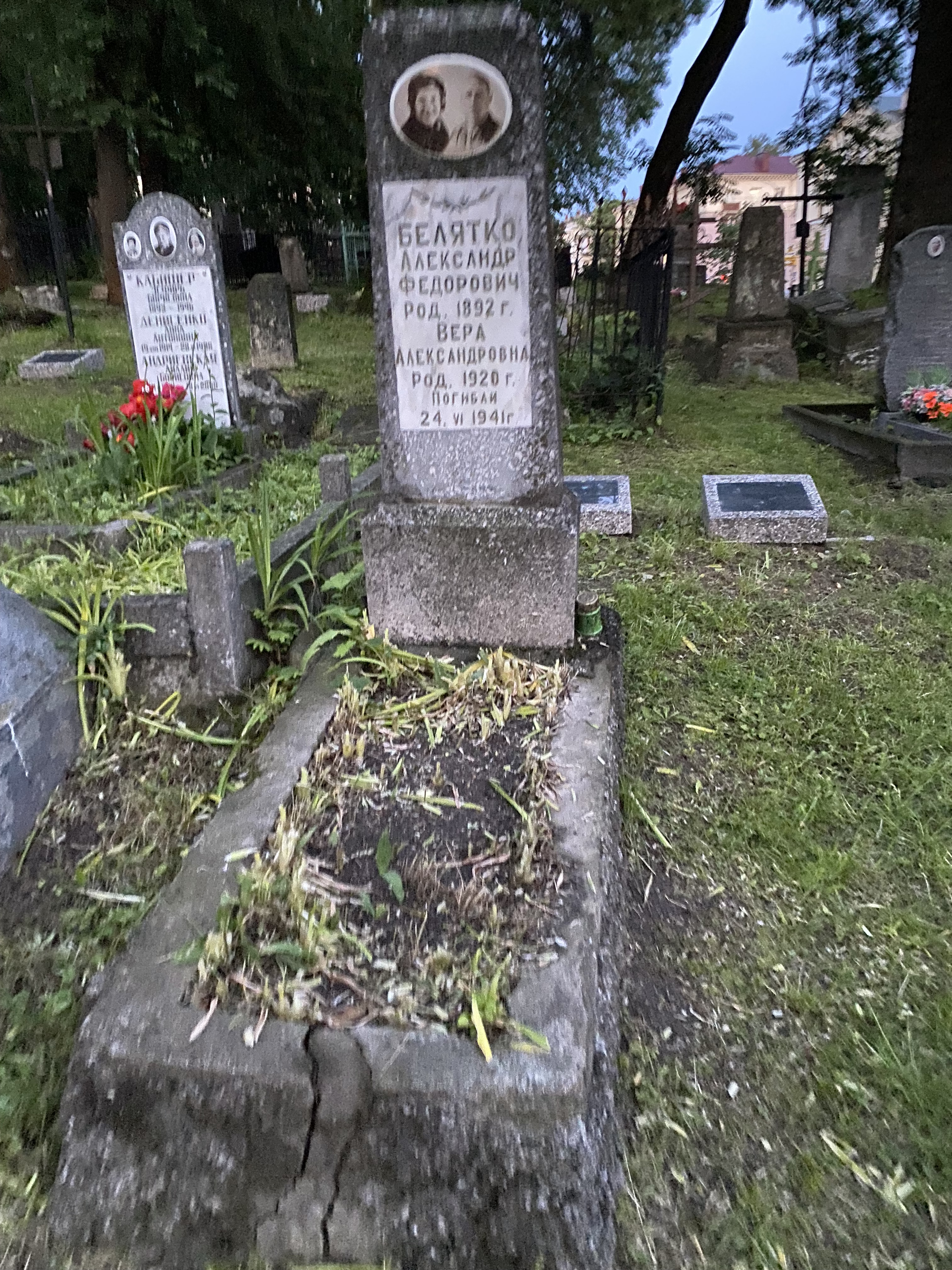 Фотография надгробия