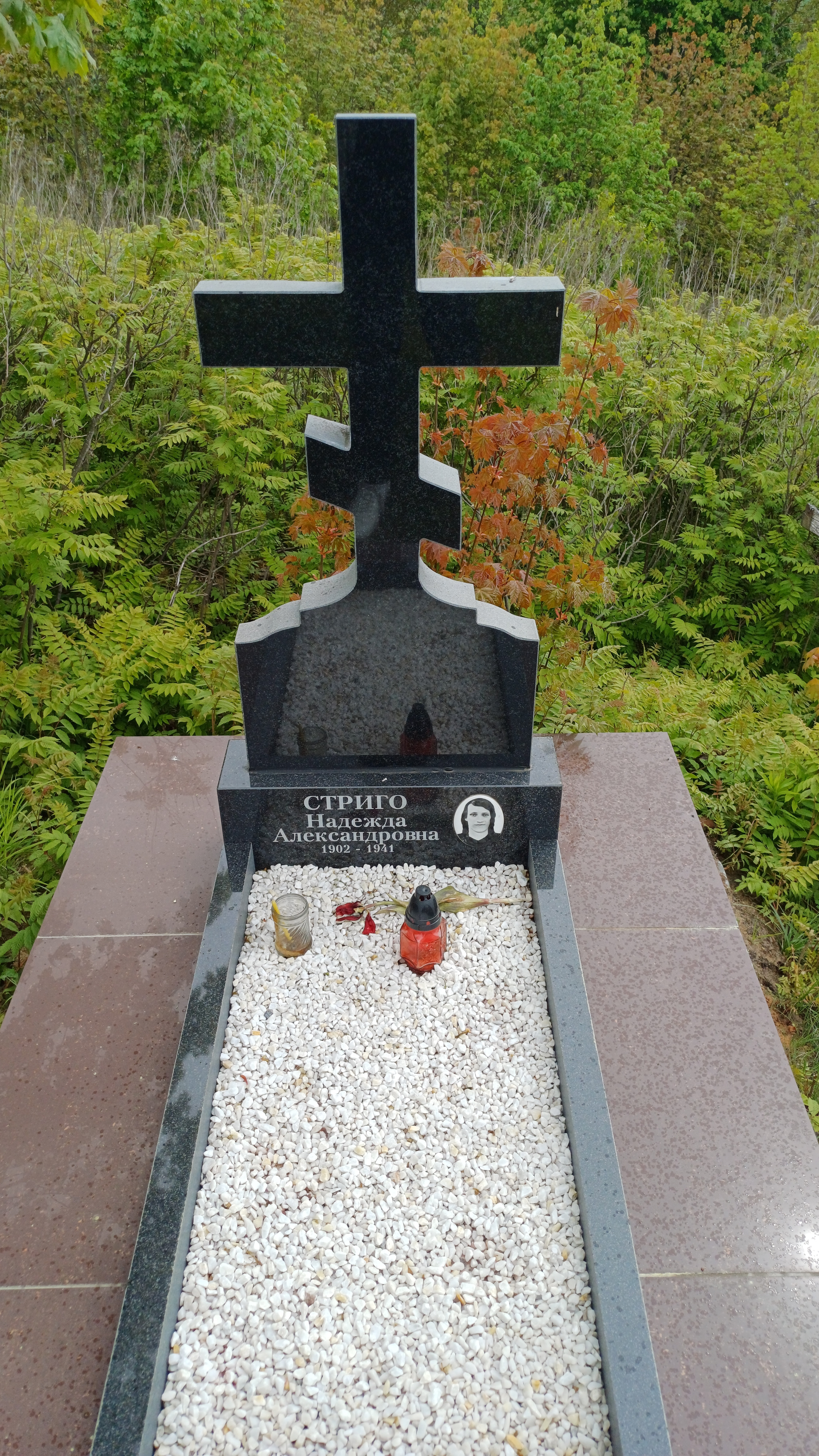 Фотография надгробия