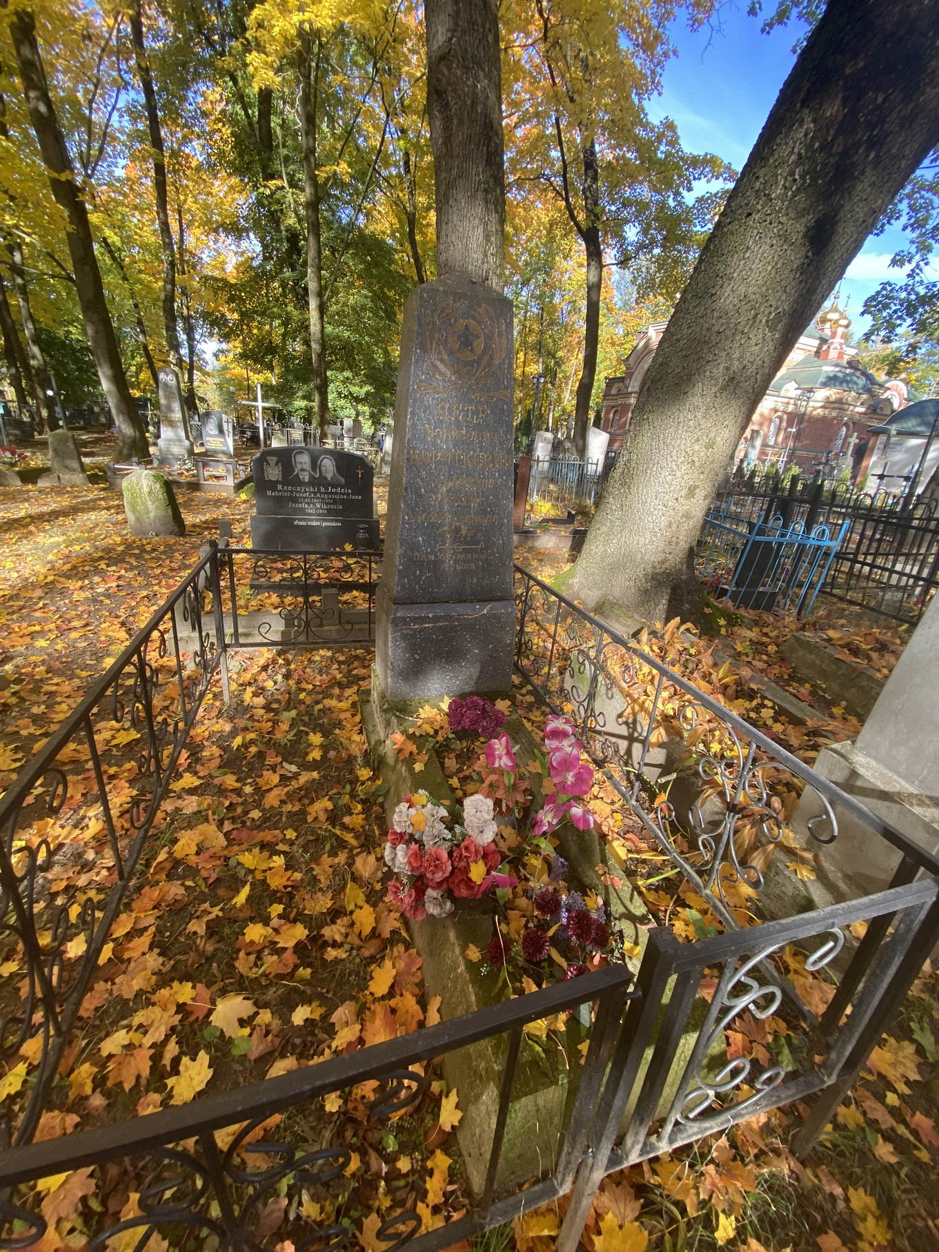 Фотография надгробия