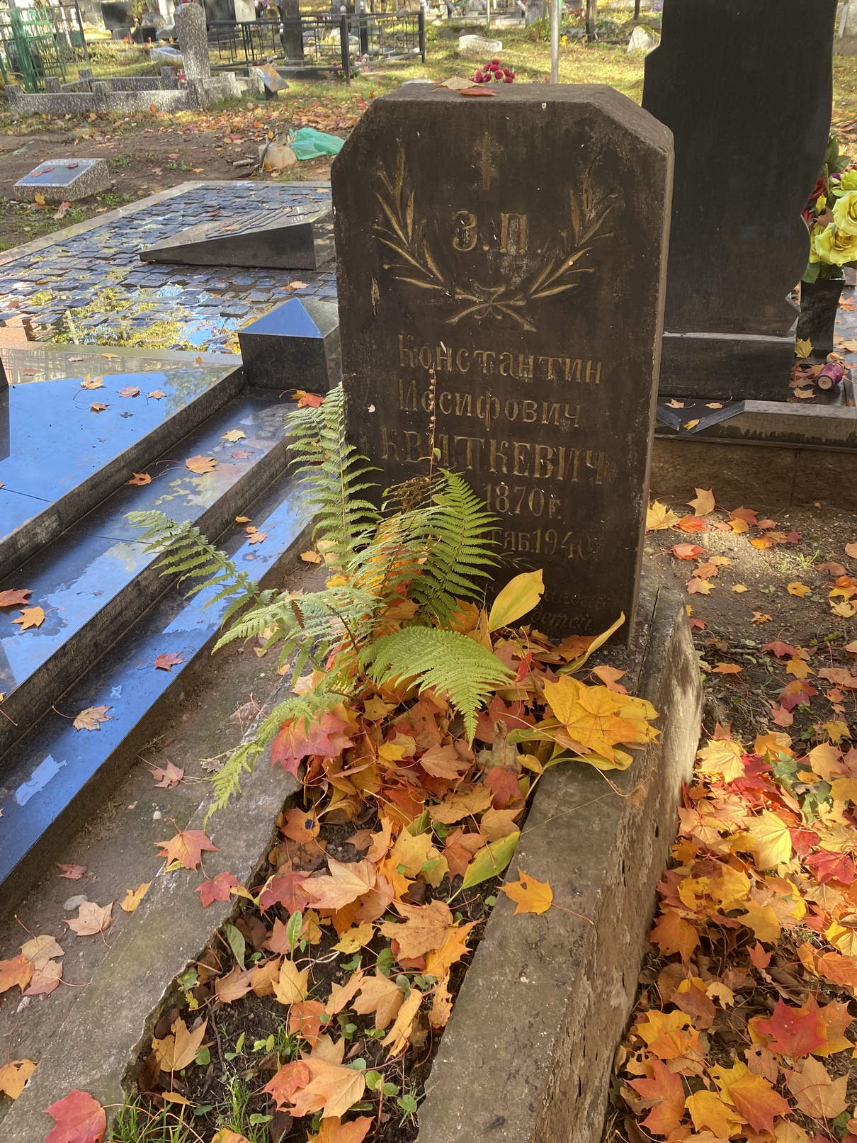 Фотография надгробия